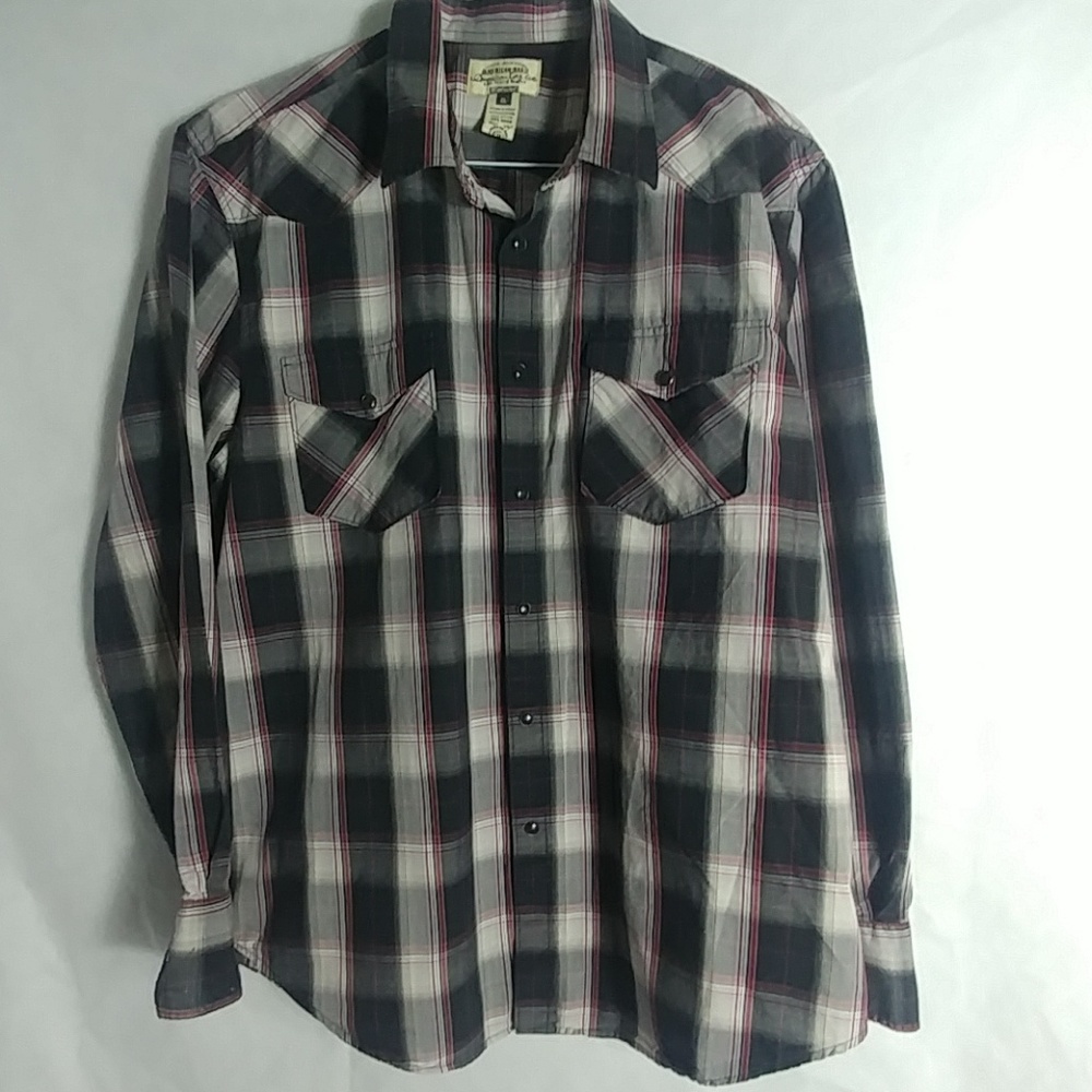 👍American Rag Black Pearl Snap Long Sleeve Top